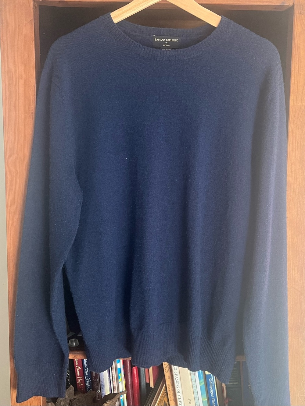 Banana Republic Men's Dark Navy Crewneck Sweater 100% Merino Wool